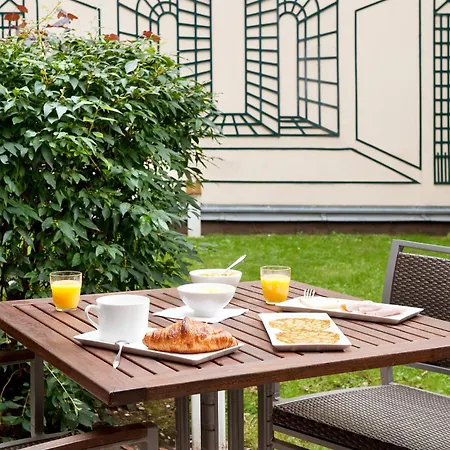 Ibis Bastille Faubourg St Antoine Otel