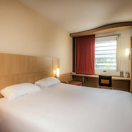Ibis Bastille Faubourg St Antoine Hotel 3*