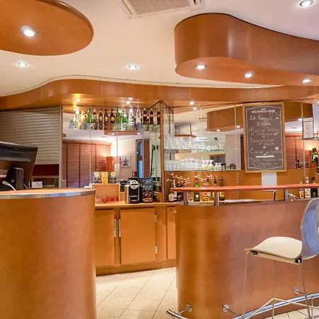 Ibis Bastille Faubourg St Antoine 3* Париж