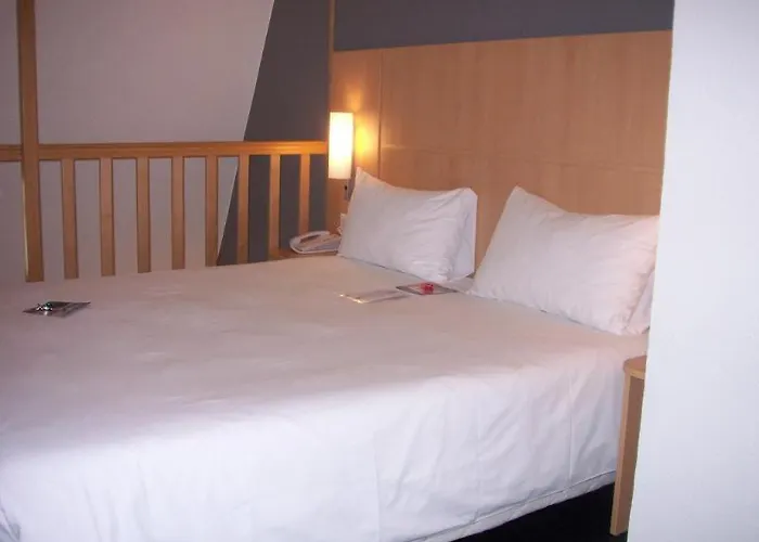Ibis Bastille Faubourg St Antoine Hotel 3*