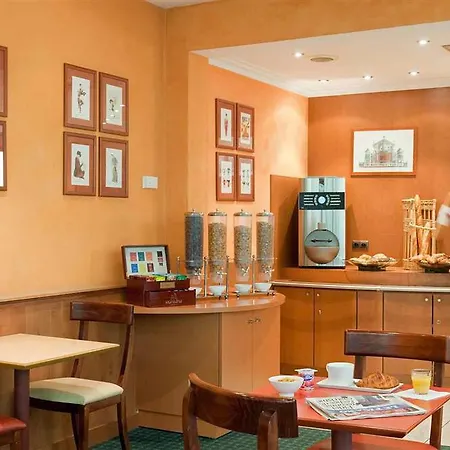 Ibis Bastille Faubourg St Antoine Отель Париж