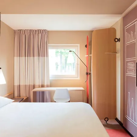 Ibis Bastille Faubourg St Antoine Париж